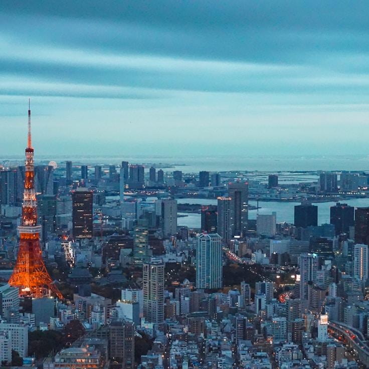 Parents evaluating schools in United Kingdom